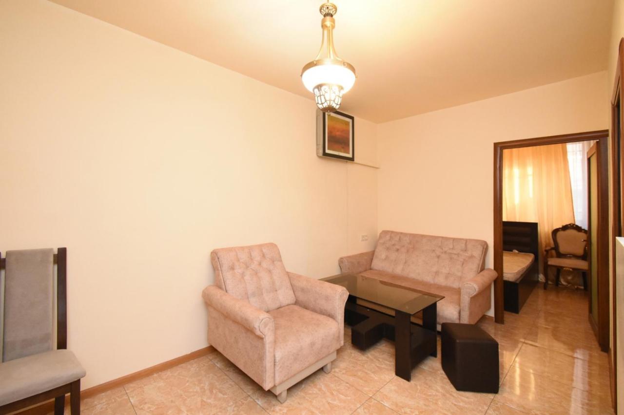يريفان A&X Hostel And Tours المظهر الخارجي الصورة