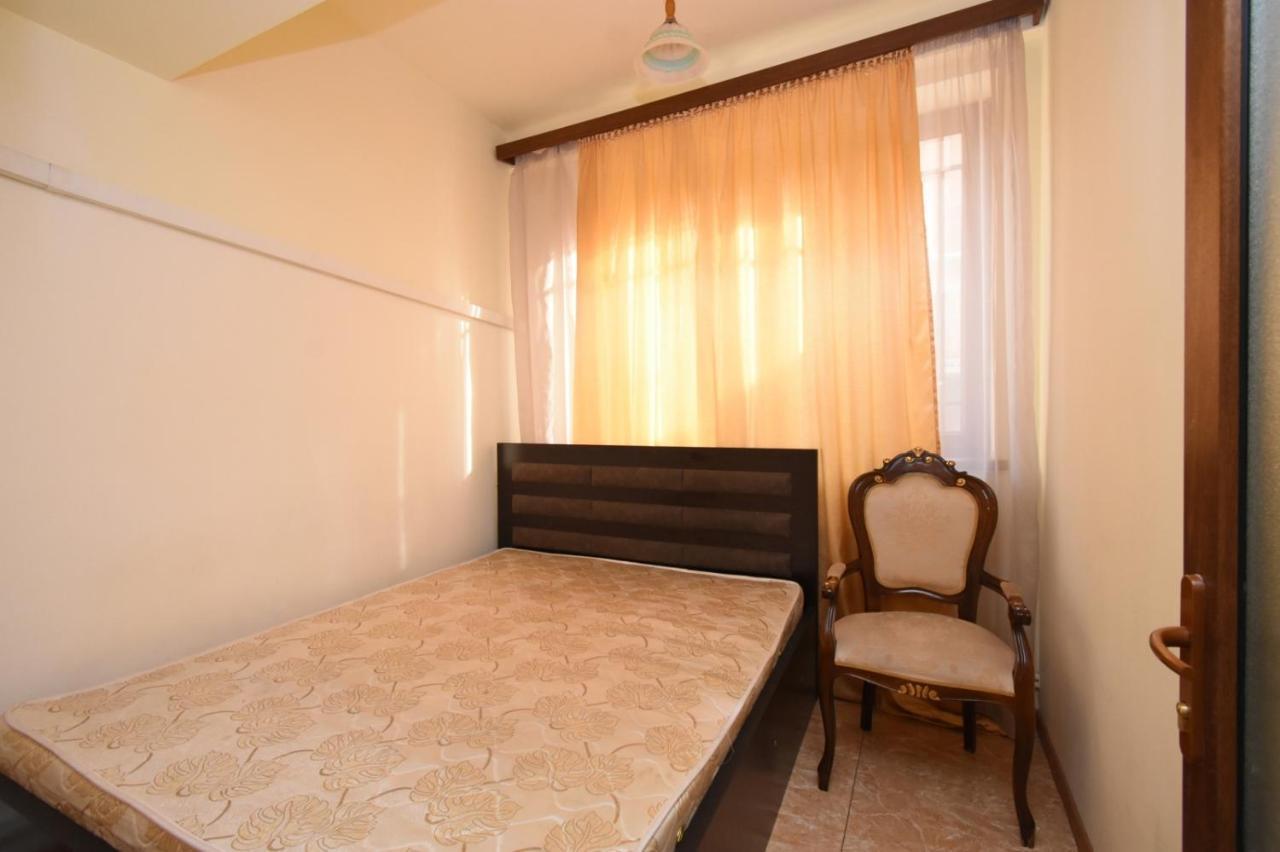 يريفان A&X Hostel And Tours المظهر الخارجي الصورة