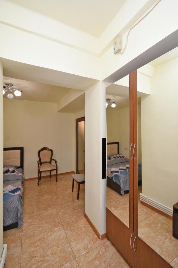 يريفان A&X Hostel And Tours المظهر الخارجي الصورة
