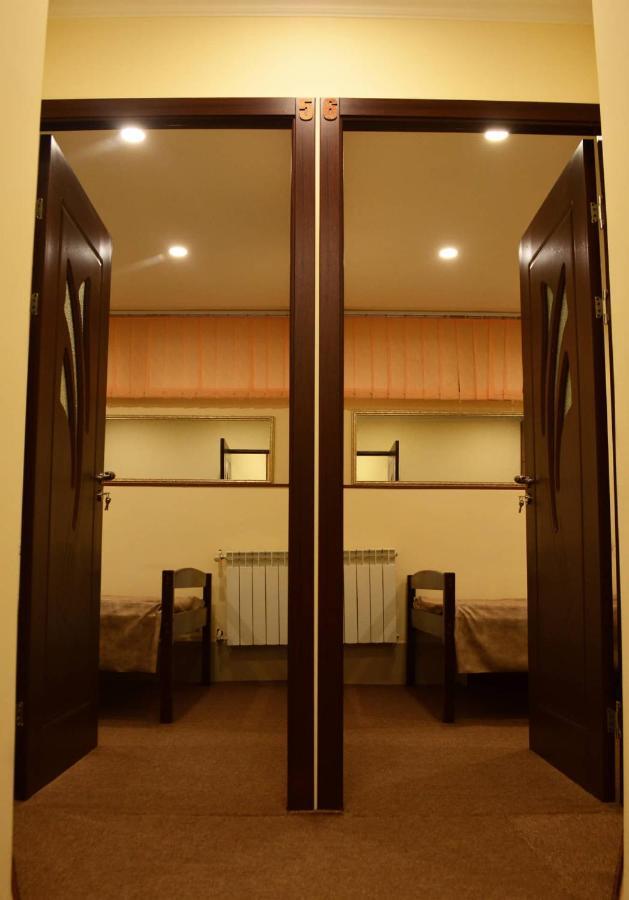 يريفان A&X Hostel And Tours المظهر الخارجي الصورة
