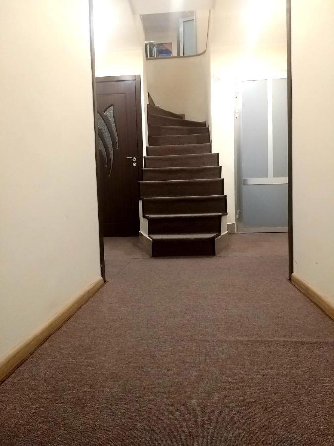 يريفان A&X Hostel And Tours المظهر الخارجي الصورة